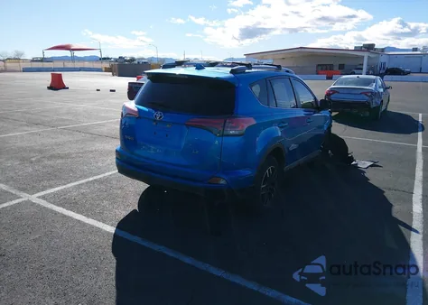 2017 Toyota Rav4 Le z USA, uszkodzony, nr VIN JTMZFREV8HJ131262